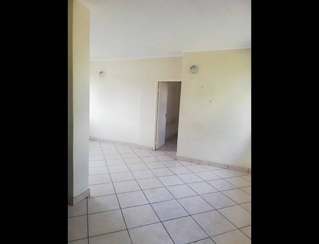 2 BEDROOM FLAT FOR SALE IN MADADENI